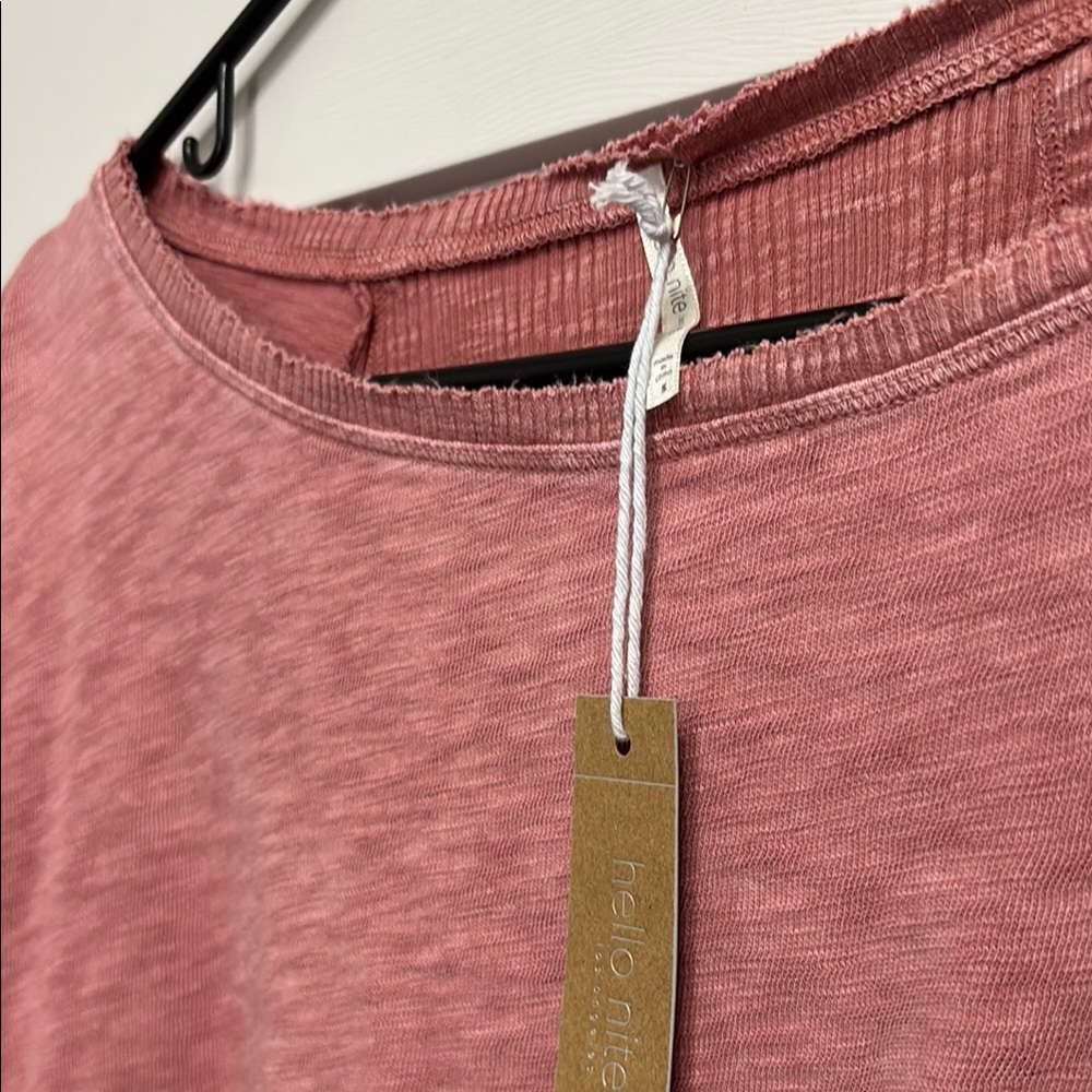 Women’s red “washed” look. Free people vibes - Picture 4 of 7